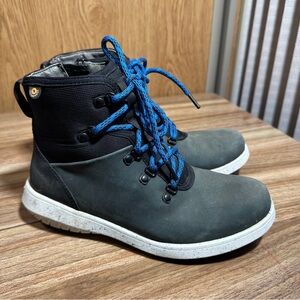 Bogs women’s size 7 Lace-Up Boots side zipper Juniper Hiker